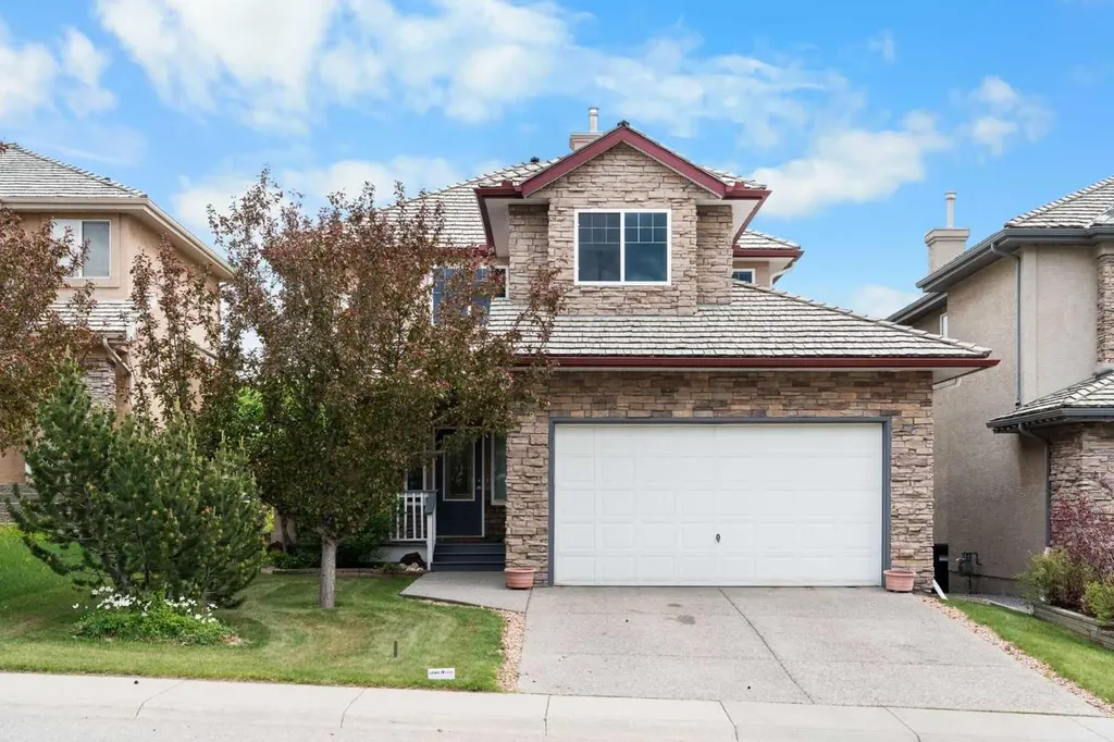 79 Royal Crest Way NW Calgary AB T3G 4M9