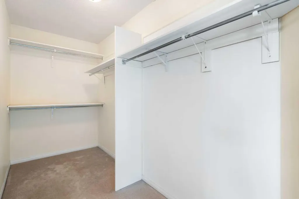 79 Royal Crest Way NW Calgary AB T3G 4M9