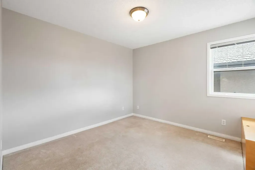 79 Royal Crest Way NW Calgary AB T3G 4M9
