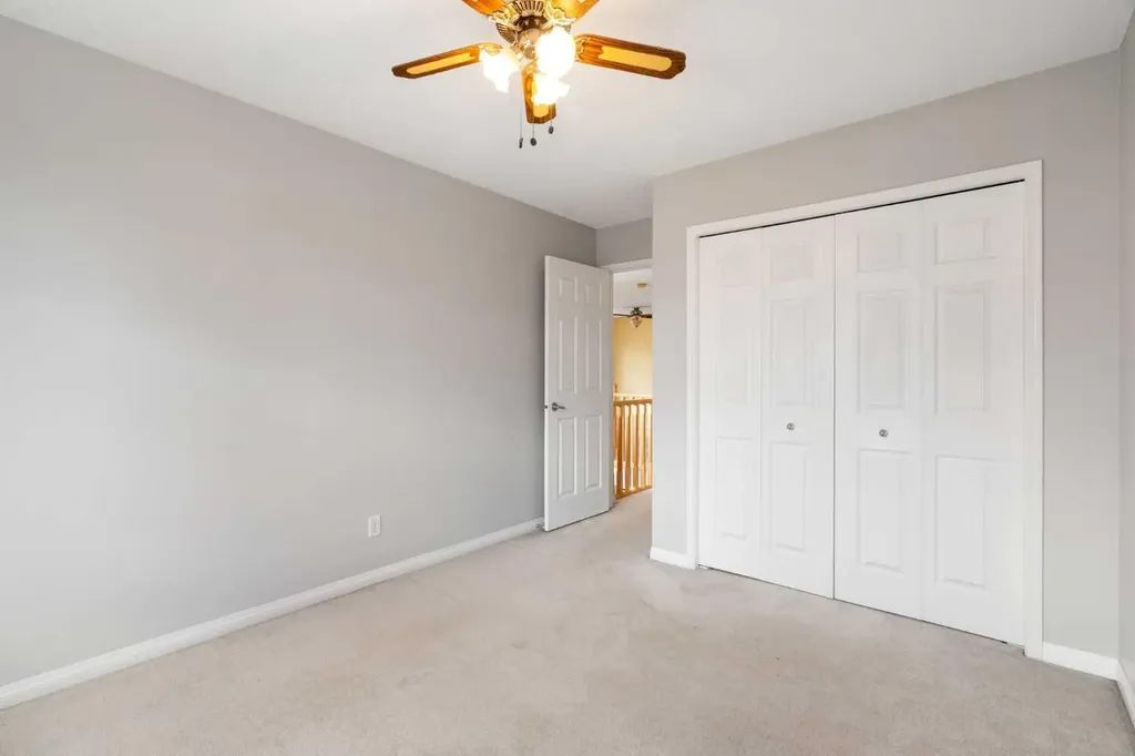 79 Royal Crest Way NW Calgary AB T3G 4M9