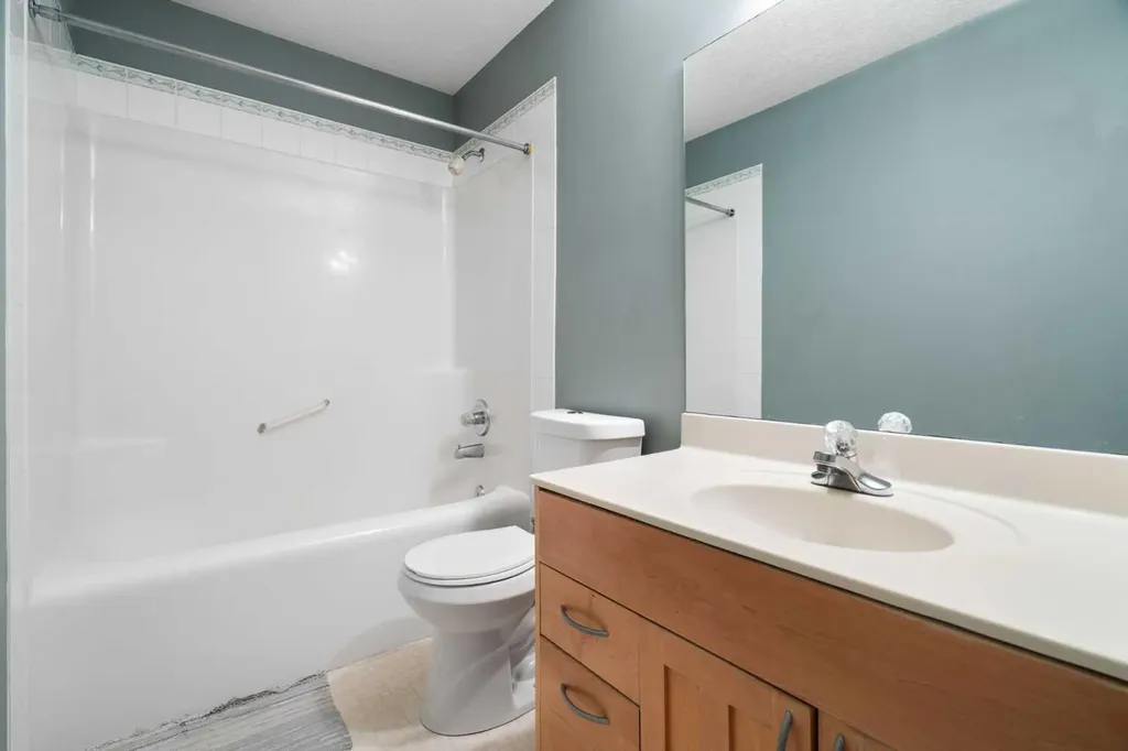 79 Royal Crest Way NW Calgary AB T3G 4M9
