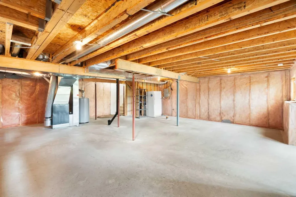 79 Royal Crest Way NW Calgary AB T3G 4M9