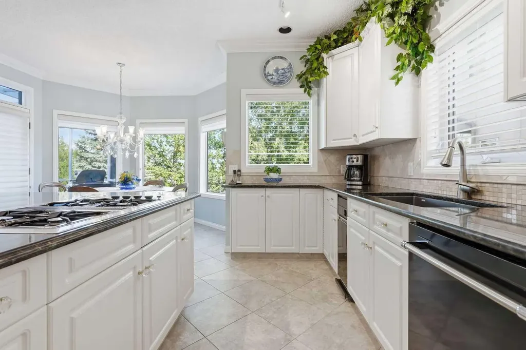 1649 Evergreen Hill SW Calgary AB T2Y 3B6