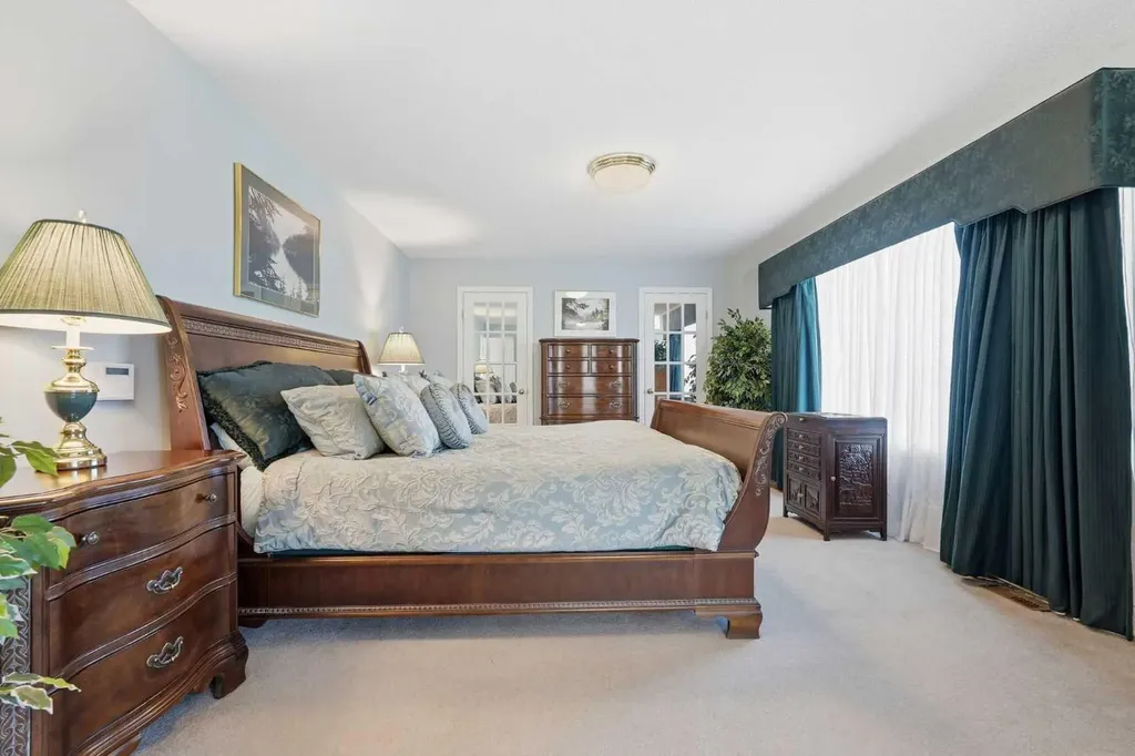1649 Evergreen Hill SW Calgary AB T2Y 3B6