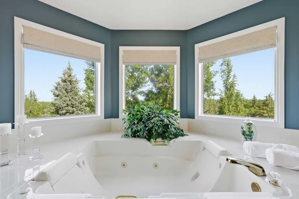 1649 Evergreen Hill SW Calgary AB T2Y 3B6