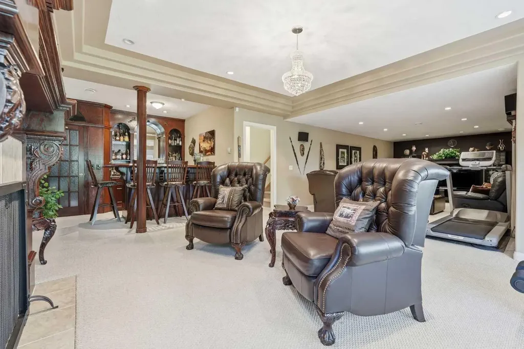 1649 Evergreen Hill SW Calgary AB T2Y 3B6