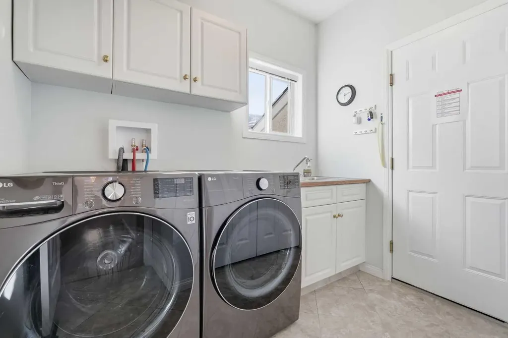 1649 Evergreen Hill SW Calgary AB T2Y 3B6