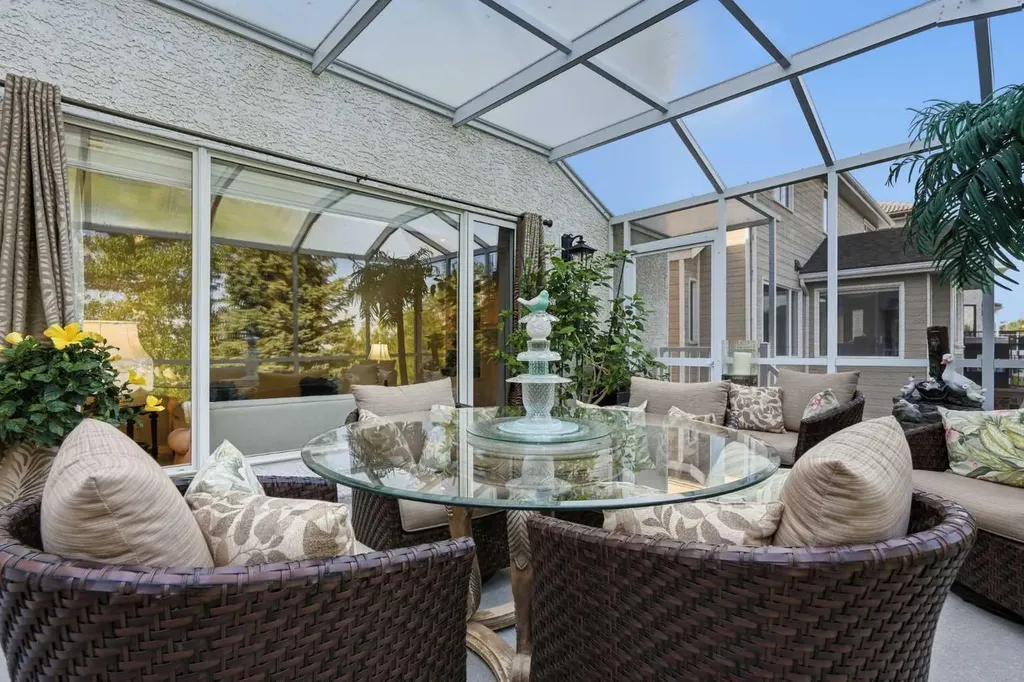 1649 Evergreen Hill SW Calgary AB T2Y 3B6