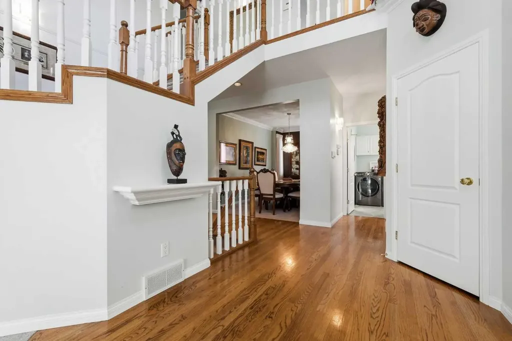 1649 Evergreen Hill SW Calgary AB T2Y 3B6