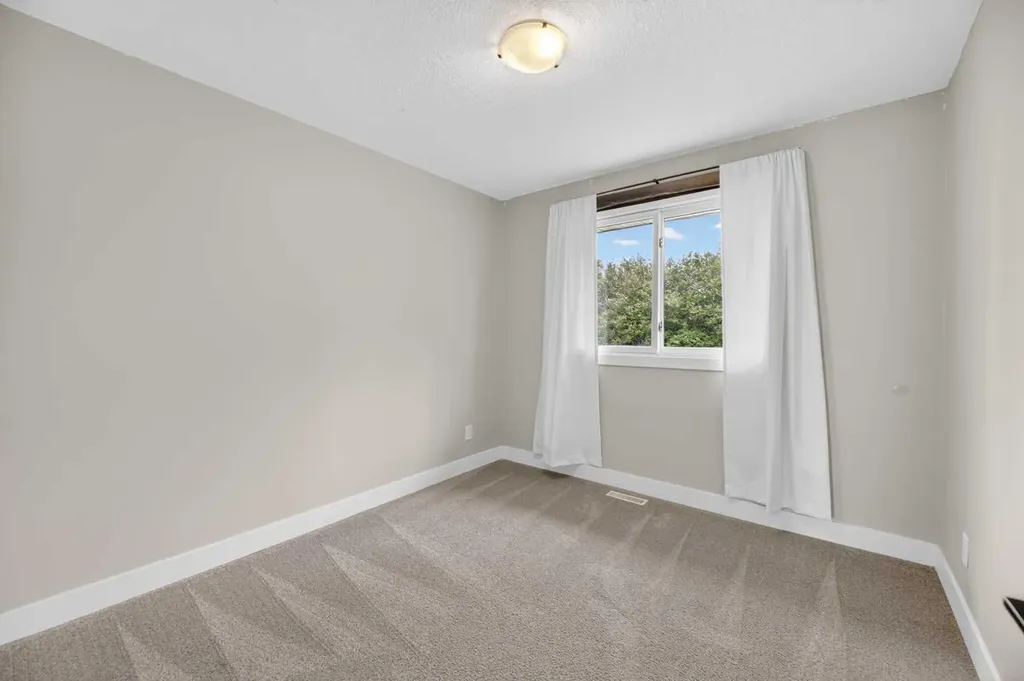 272098 Rge Road 282a Rural Rocky View County AB T4A 2Y4