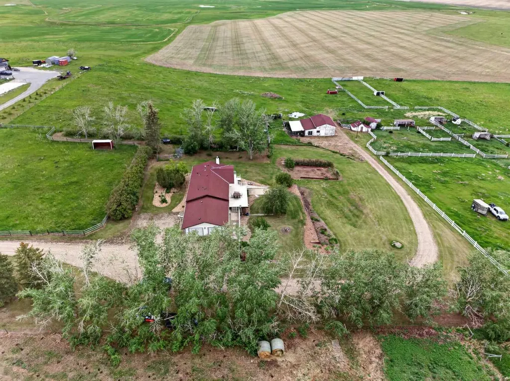 272098 Rge Road 282a Rural Rocky View County AB T4A 2Y4