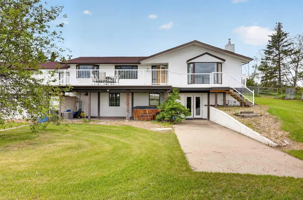 272098 Rge Road 282a Rural Rocky View County AB T4A 2Y4