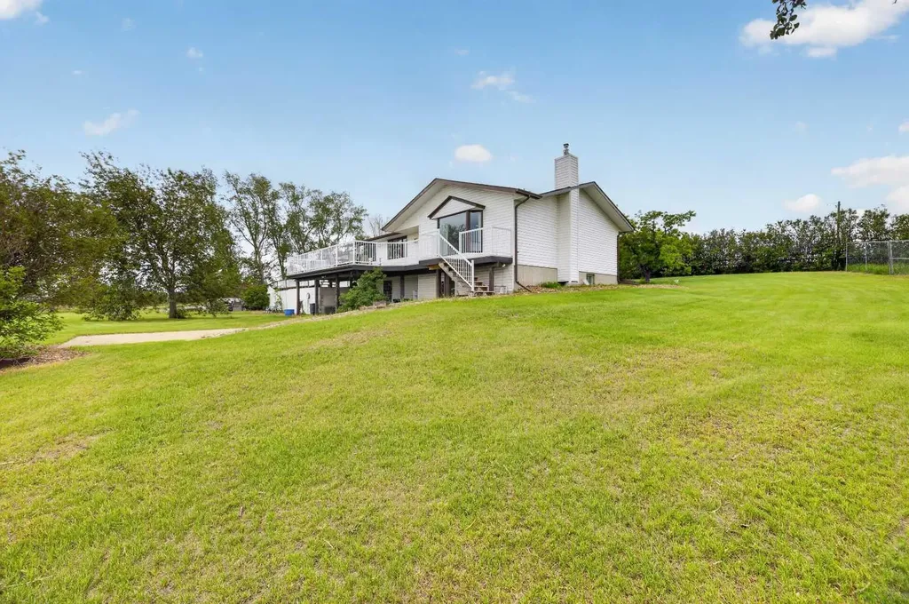 272098 Rge Road 282a Rural Rocky View County AB T4A 2Y4