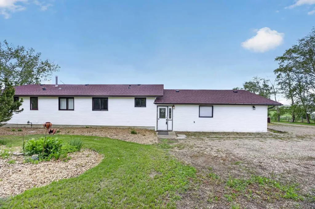 272098 Rge Road 282a Rural Rocky View County AB T4A 2Y4
