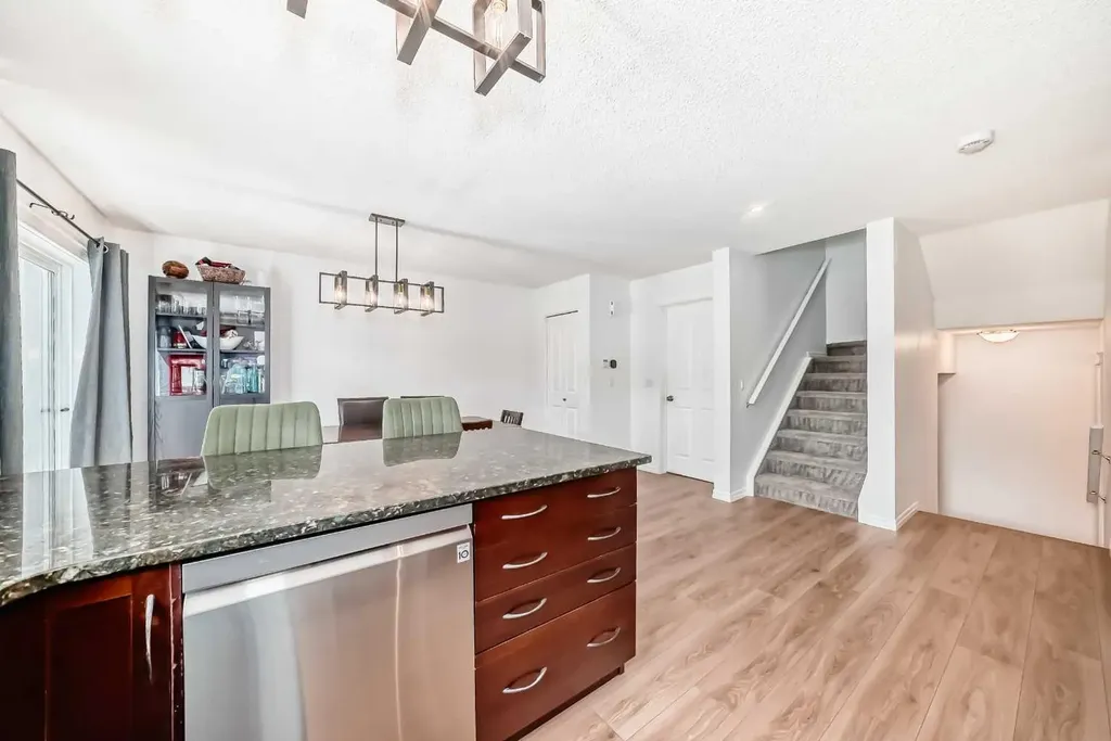21 Mckinnon Street NW Langdon AB T0J 1X2