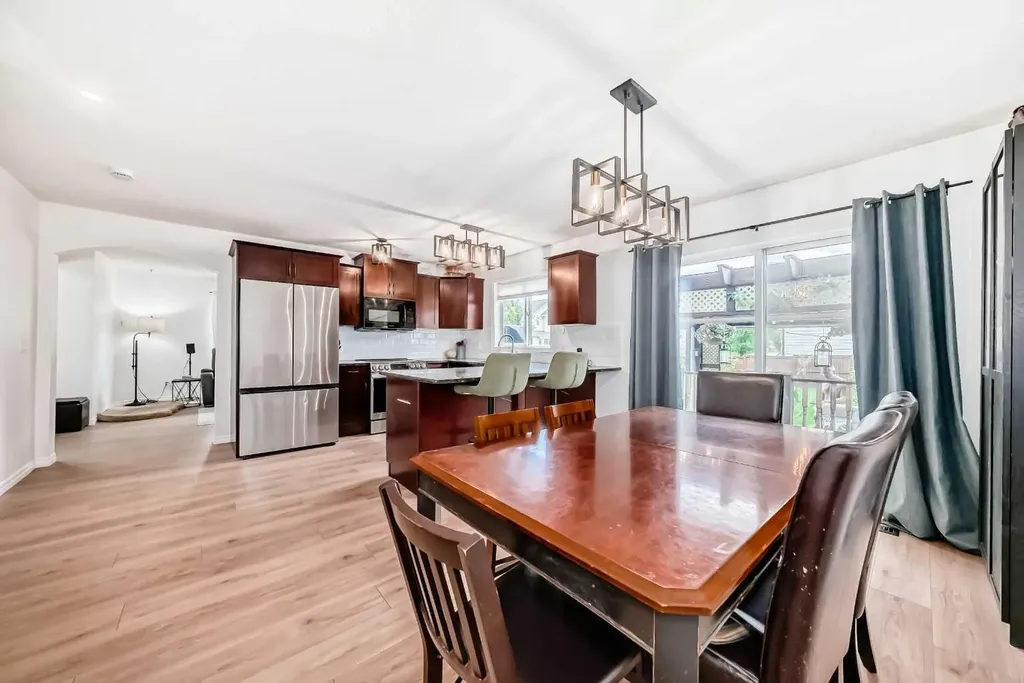 21 Mckinnon Street NW Langdon AB T0J 1X2