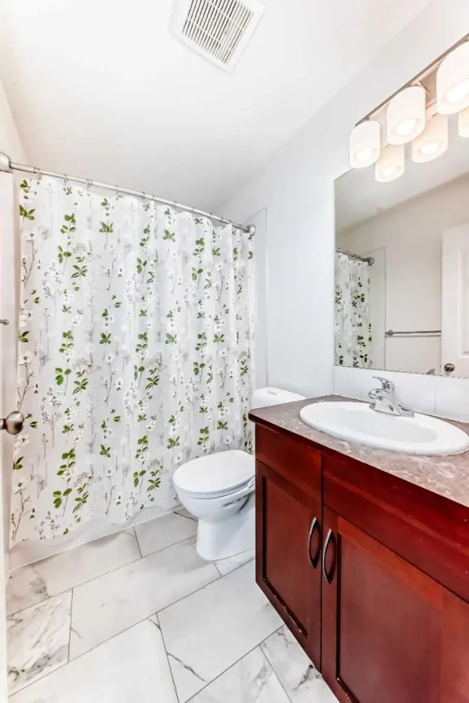 21 Mckinnon Street NW Langdon AB T0J 1X2