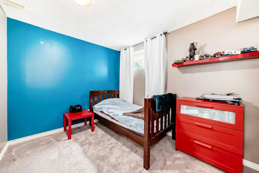 21 Mckinnon Street NW Langdon AB T0J 1X2