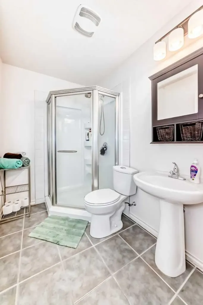 21 Mckinnon Street NW Langdon AB T0J 1X2