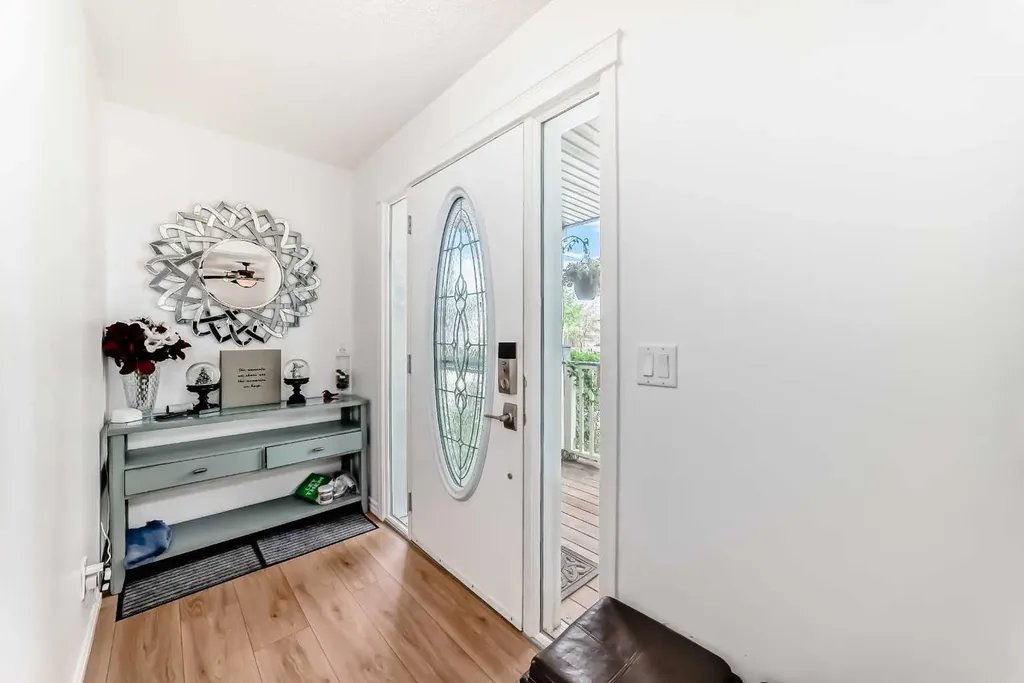 21 Mckinnon Street NW Langdon AB T0J 1X2