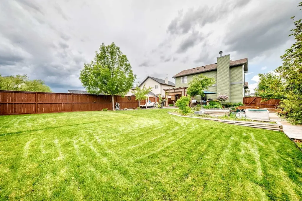 21 Mckinnon Street NW Langdon AB T0J 1X2