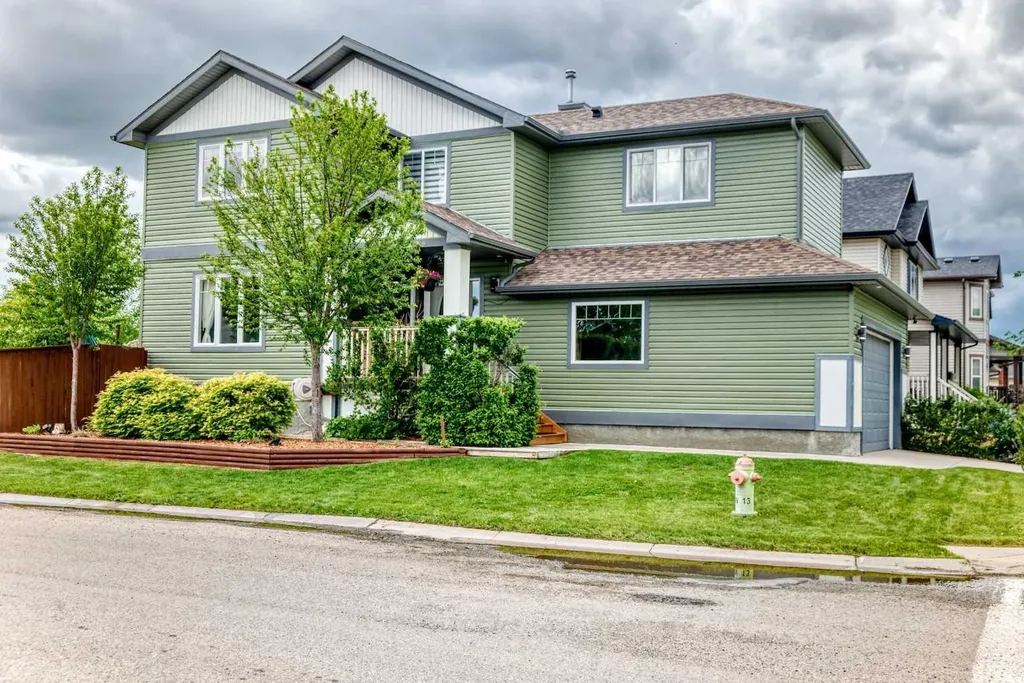 21 Mckinnon Street NW Langdon AB T0J 1X2