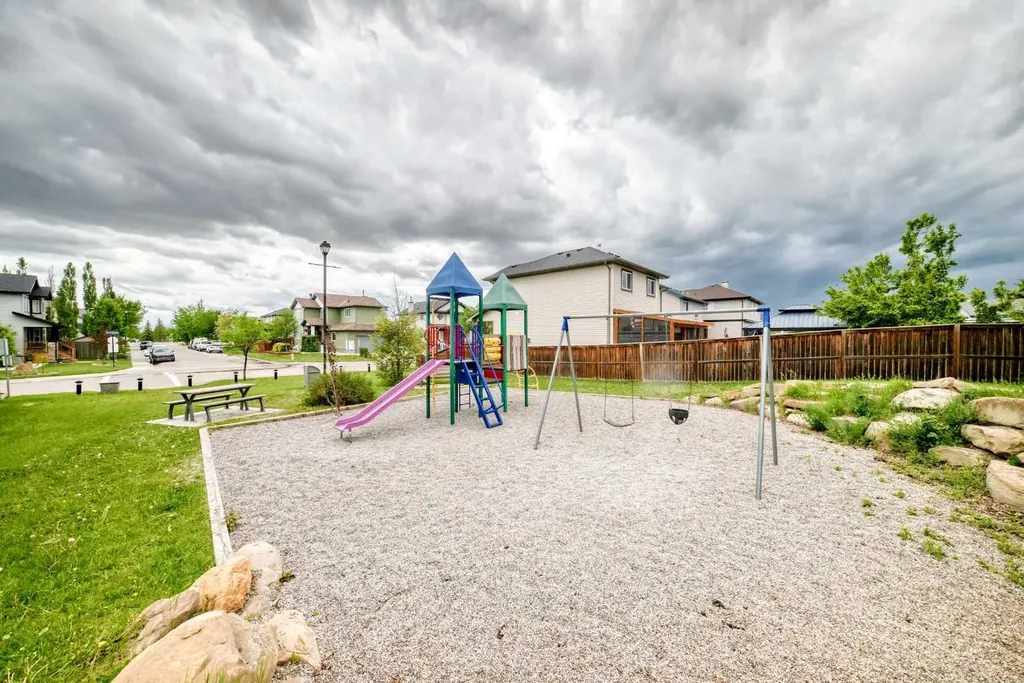 21 Mckinnon Street NW Langdon AB T0J 1X2