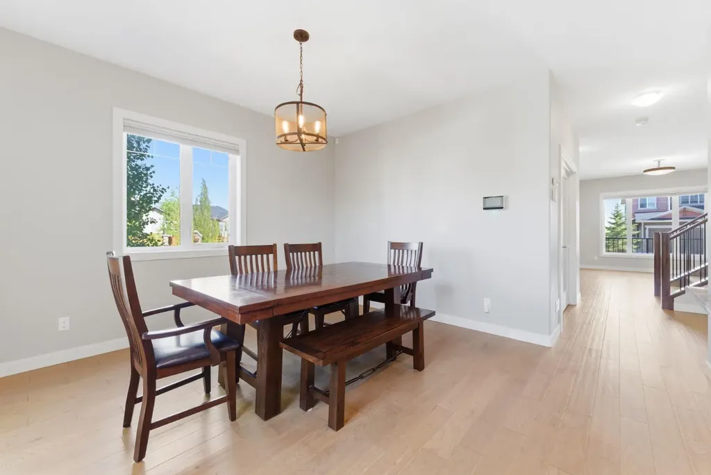 62 Fireside Circle Cochrane AB T4C0Z5