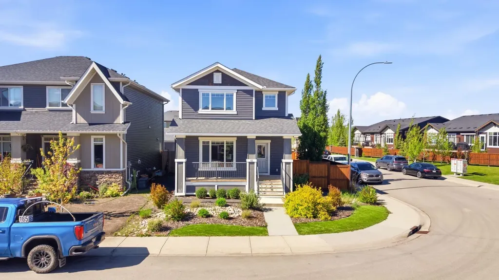 62 Fireside Circle Cochrane AB T4C0Z5