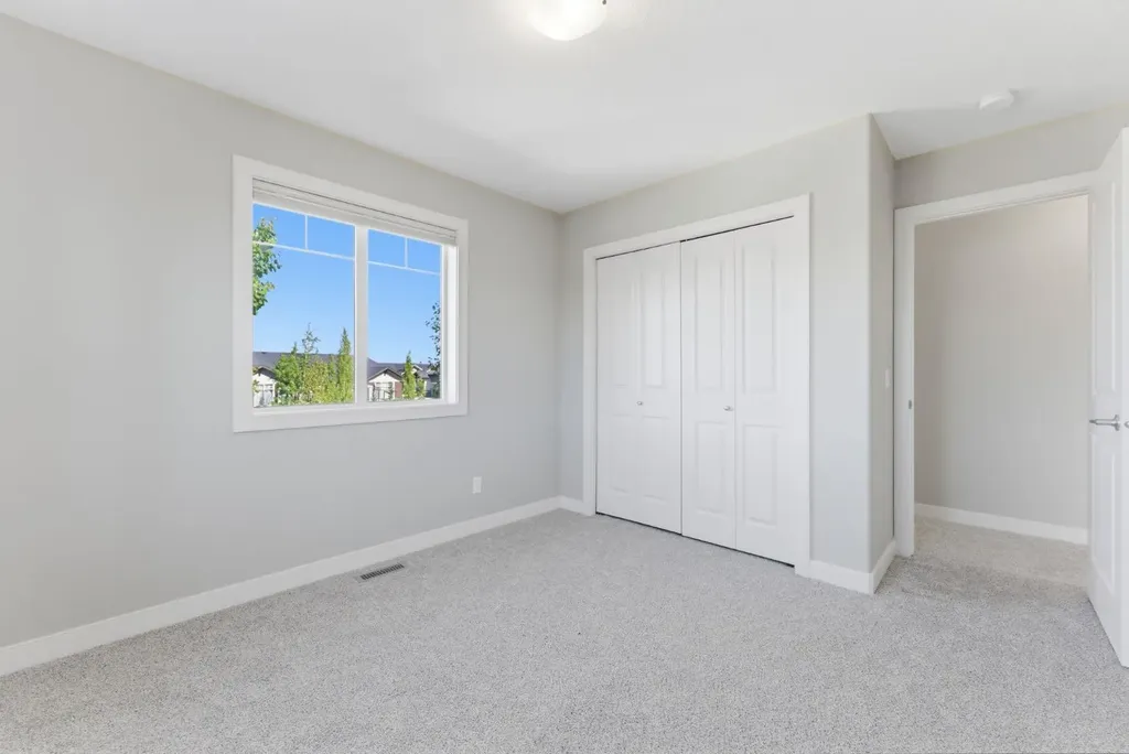 62 Fireside Circle Cochrane AB T4C0Z5