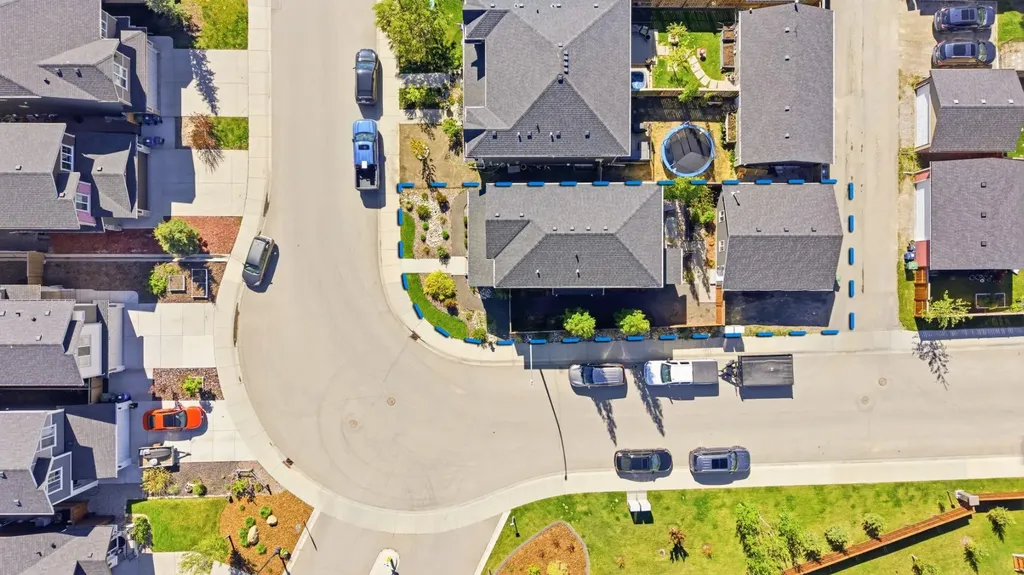 62 Fireside Circle Cochrane AB T4C0Z5