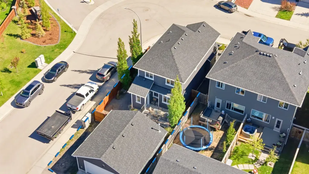 62 Fireside Circle Cochrane AB T4C0Z5