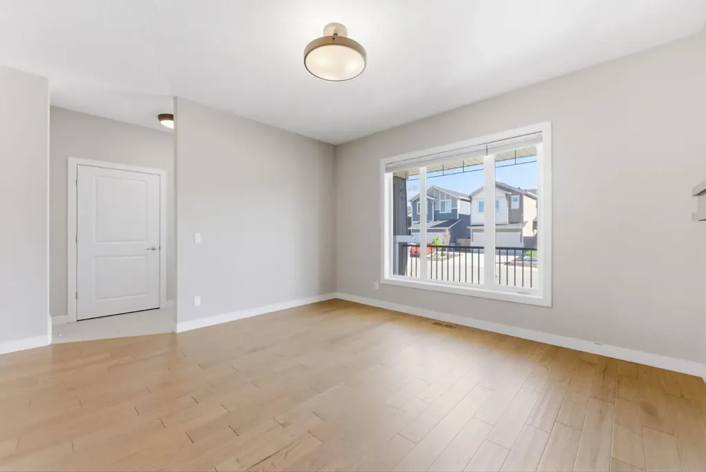 62 Fireside Circle Cochrane AB T4C0Z5
