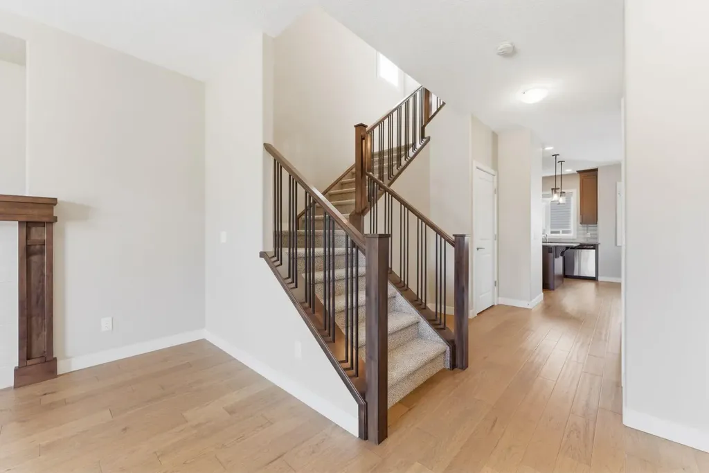 62 Fireside Circle Cochrane AB T4C0Z5