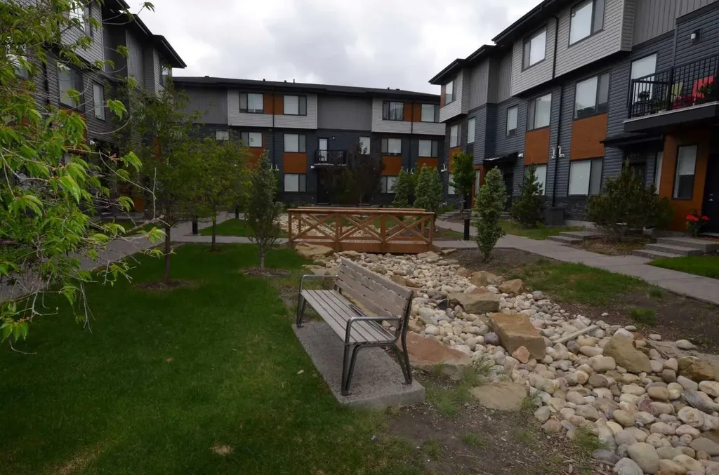 310 Corner Glen Circle NE Calgary AB T3N 2E1