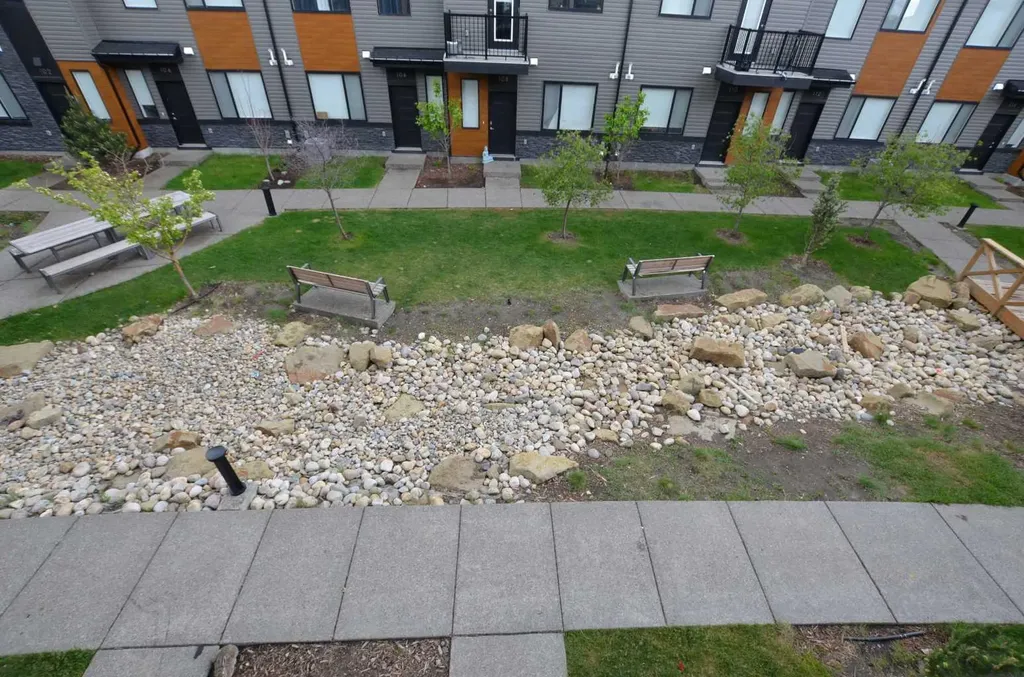 310 Corner Glen Circle NE Calgary AB T3N 2E1