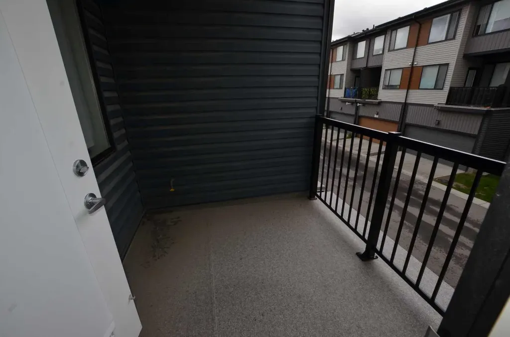 310 Corner Glen Circle NE Calgary AB T3N 2E1