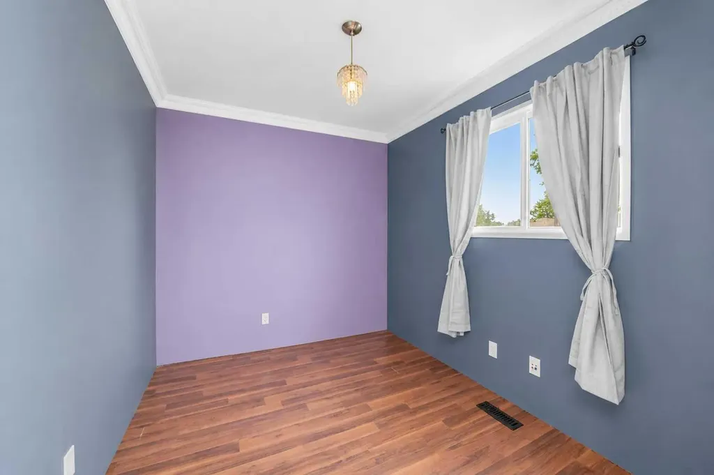 15 Mclean Street Red Deer AB T4R 1T6