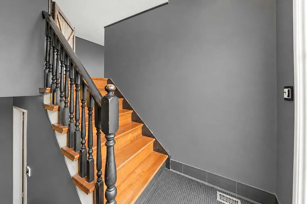 15 Mclean Street Red Deer AB T4R 1T6
