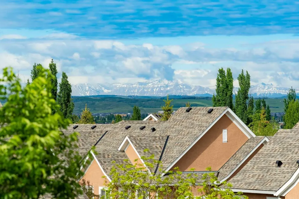 30 Cranfield Link SW Calgary AB T3M 0C4