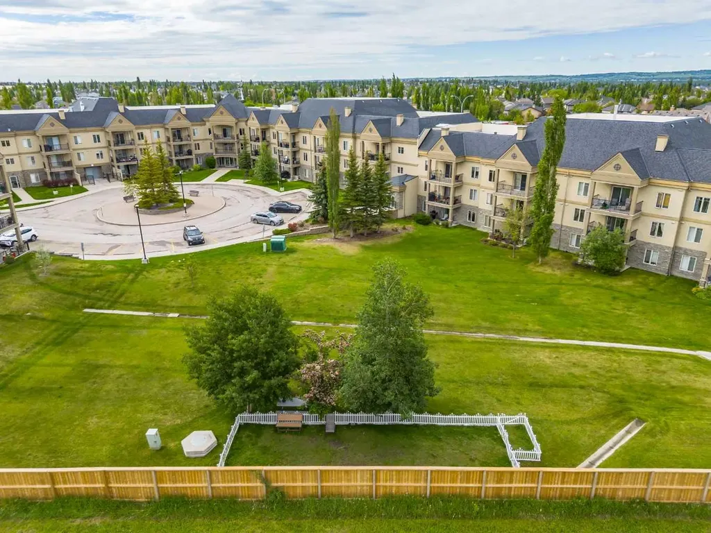 30 Cranfield Link SW Calgary AB T3M 0C4