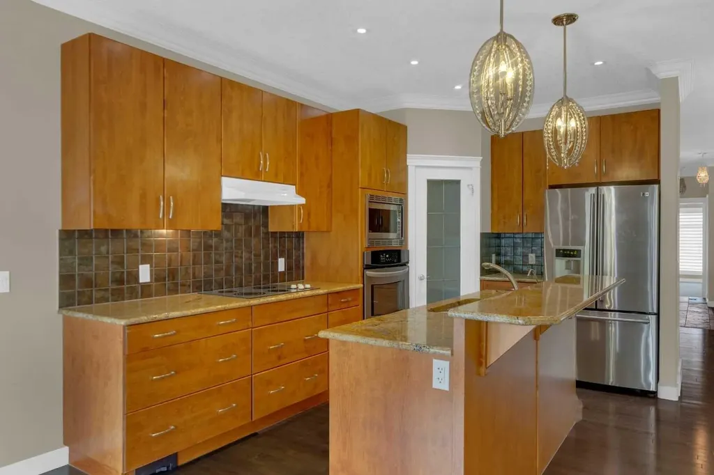 8 Bridle Estates Manor SW Calgary AB T2Y 4H4