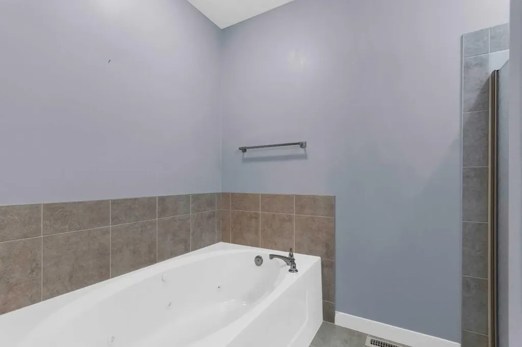 8 Bridle Estates Manor SW Calgary AB T2Y 4H4