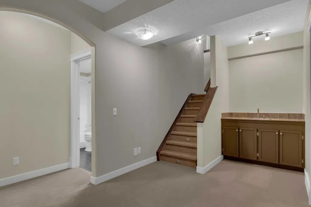 8 Bridle Estates Manor SW Calgary AB T2Y 4H4