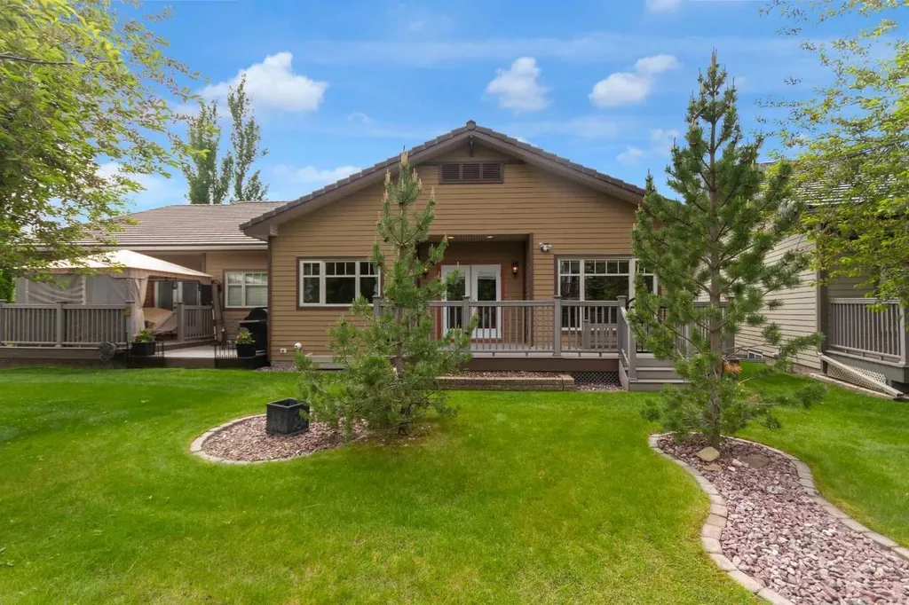 8 Bridle Estates Manor SW Calgary AB T2Y 4H4