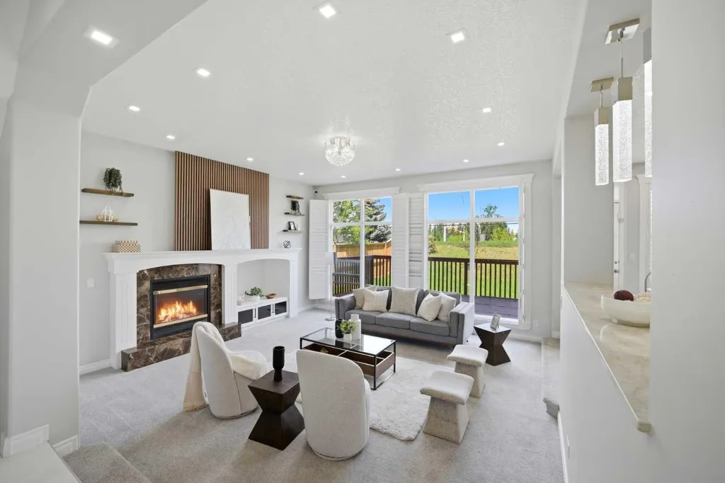 1433 Strathcona Drive SW Calgary AB T3H 4M2