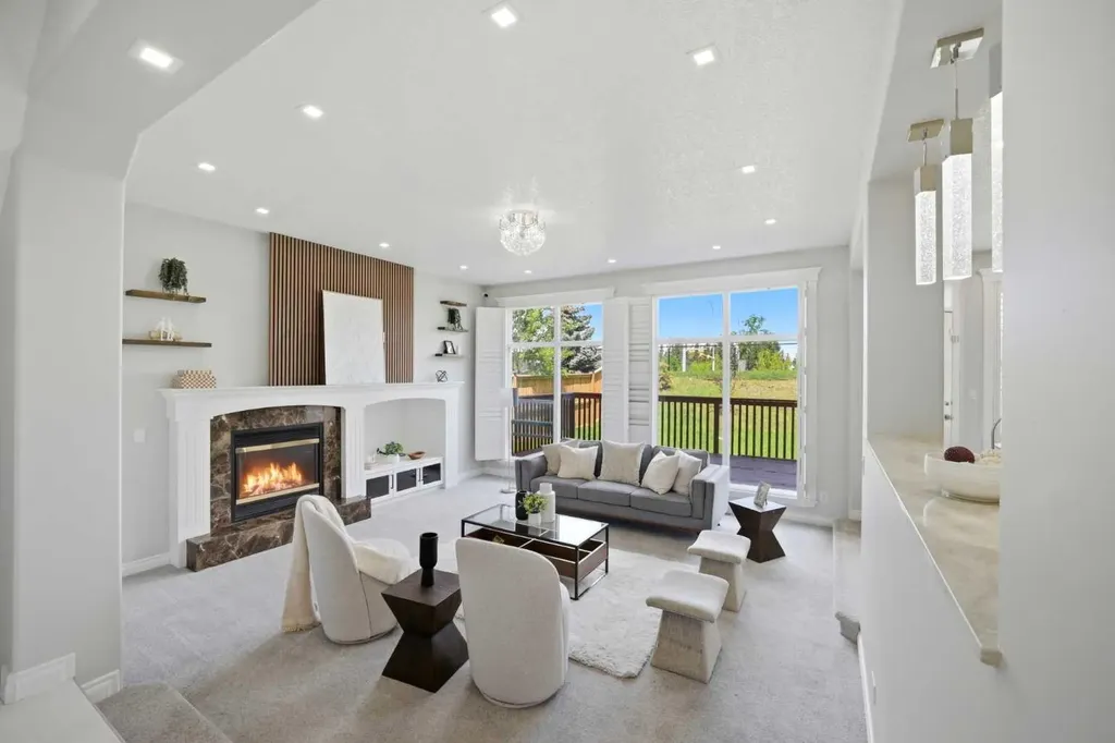 1433 Strathcona Drive SW Calgary AB T3H 4M2