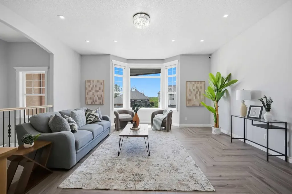 1433 Strathcona Drive SW Calgary AB T3H 4M2
