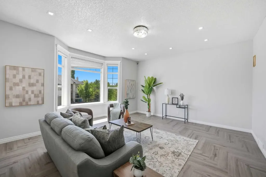1433 Strathcona Drive SW Calgary AB T3H 4M2