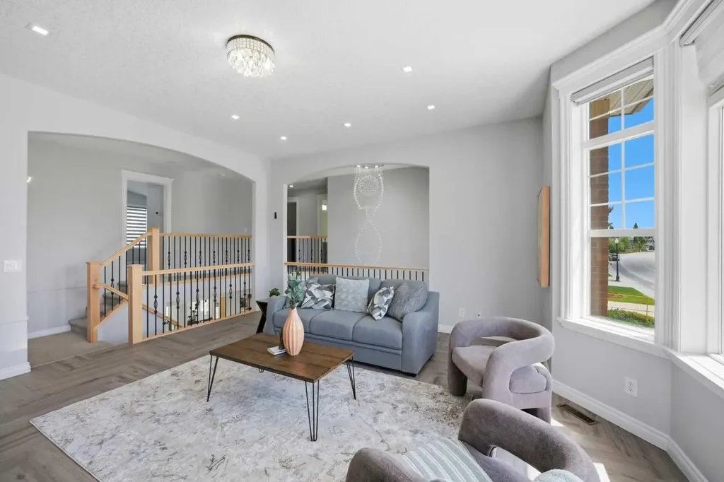 1433 Strathcona Drive SW Calgary AB T3H 4M2
